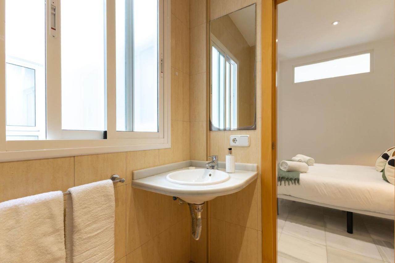 Terceros City Center Deluxe By Valcambre Sevilla Kültér fotó