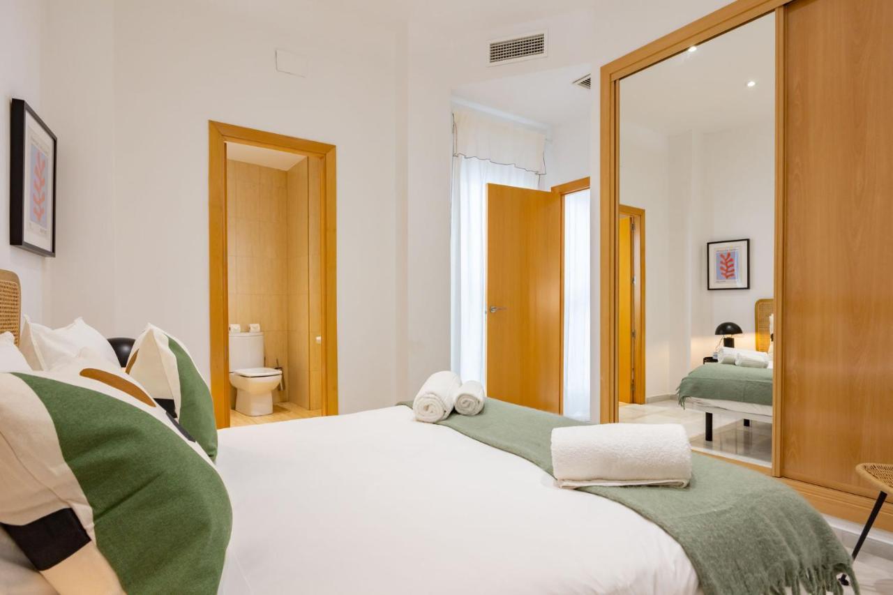 Terceros City Center Deluxe By Valcambre Sevilla Kültér fotó